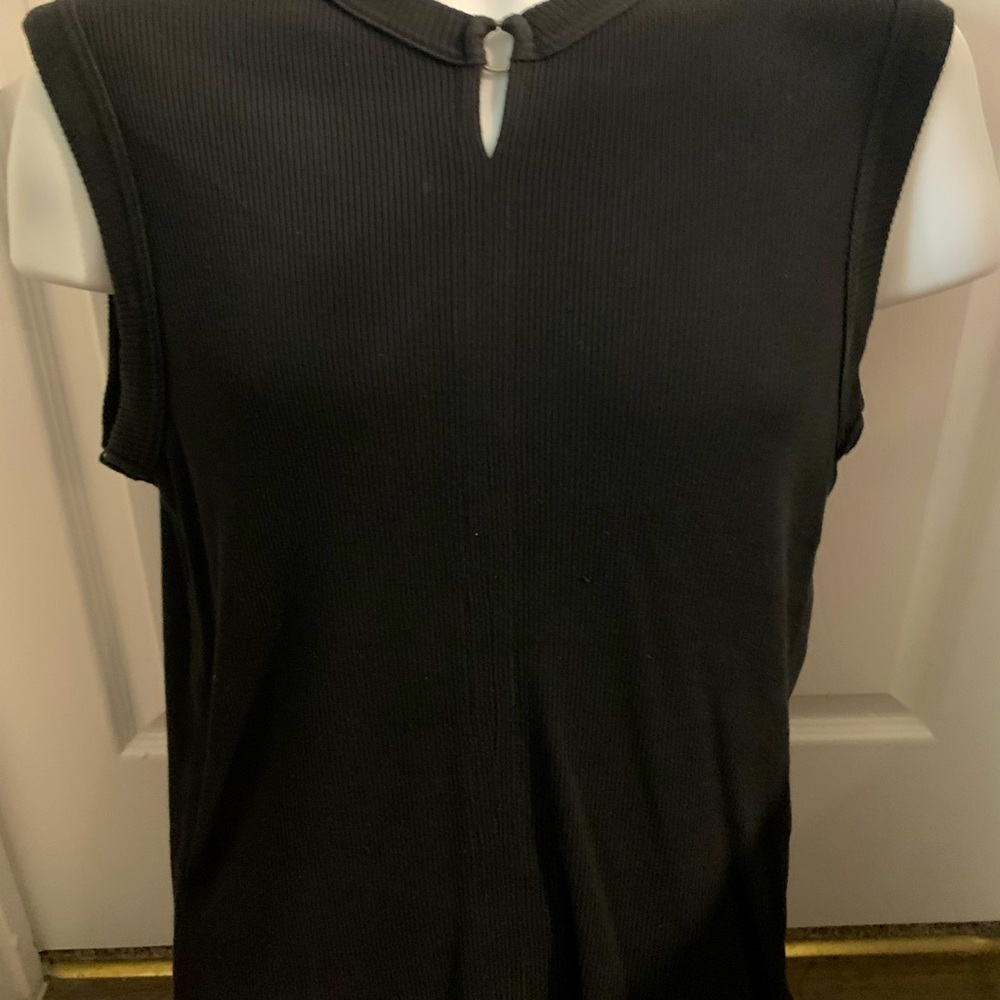 Stretchable tank top